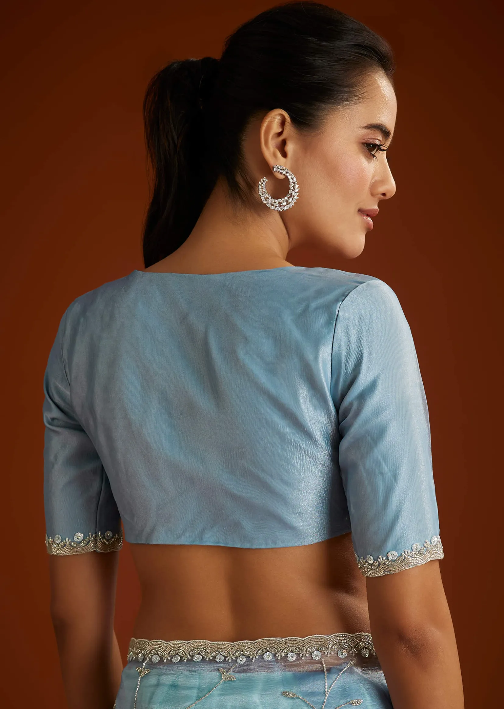 Aqua Blue Crushed Tissue Saree With Floral Jaal Embroidery