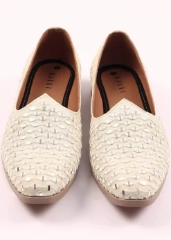 Beige Raw Silk Jutti With Mirror Work