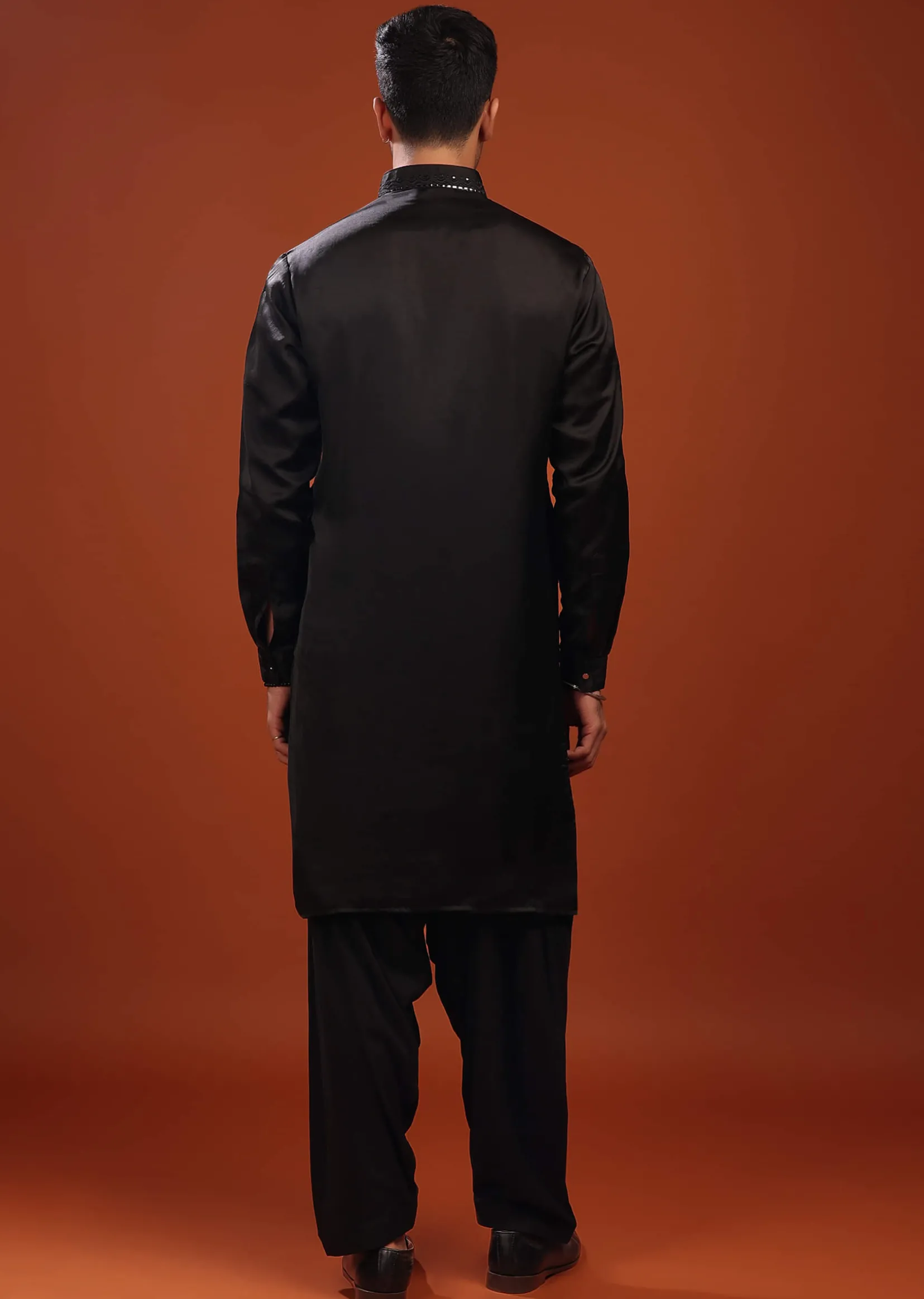 Black Festive Kurta In Mini Silk With Lucknowi Embroidery