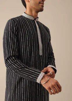 Black Kurta Set With Resham Detail