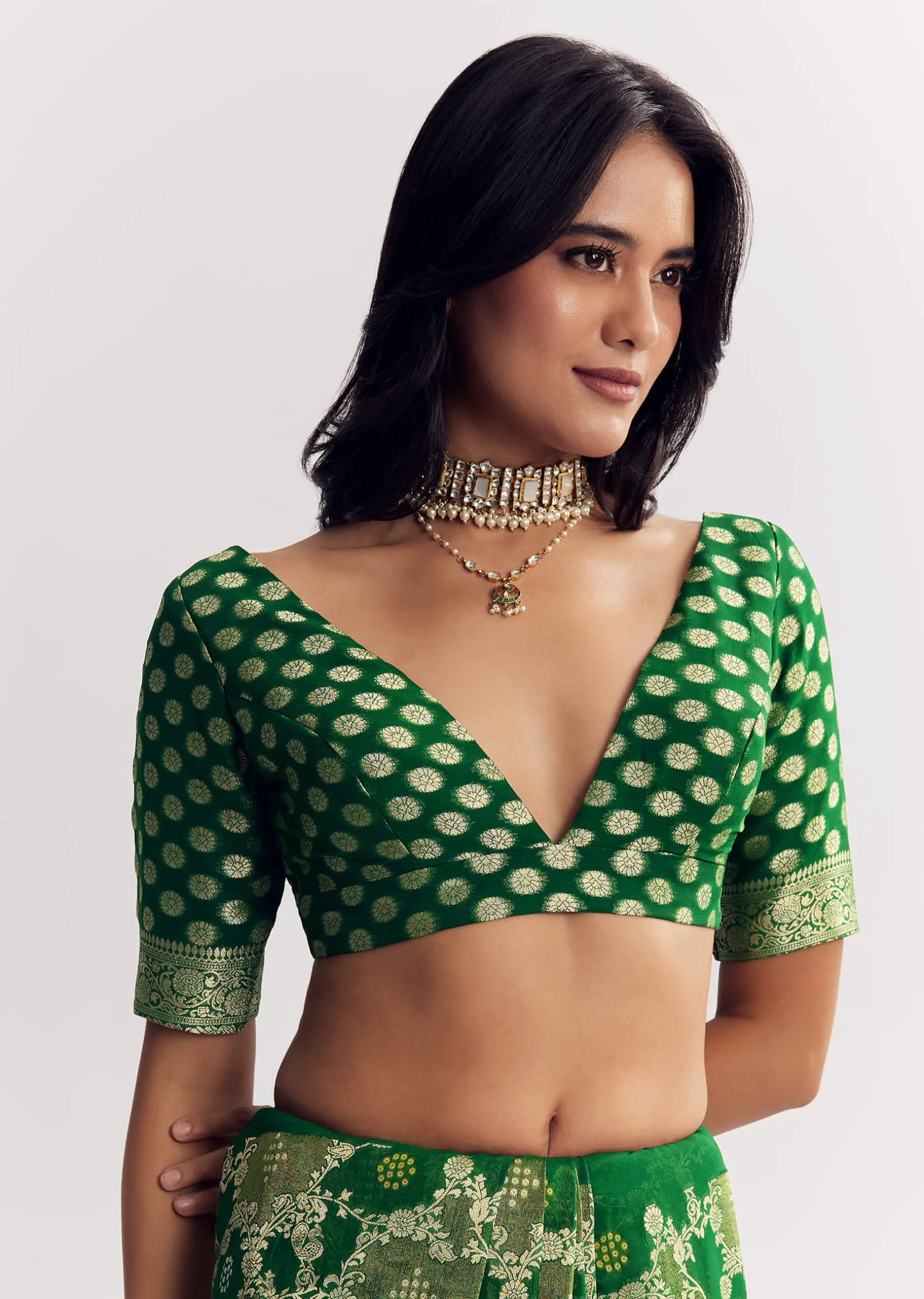 Bottle Green Shaded Dola Silk Saree With Zari Jaal Work