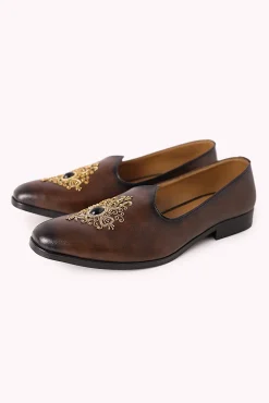 Brown Embroidered Juttis