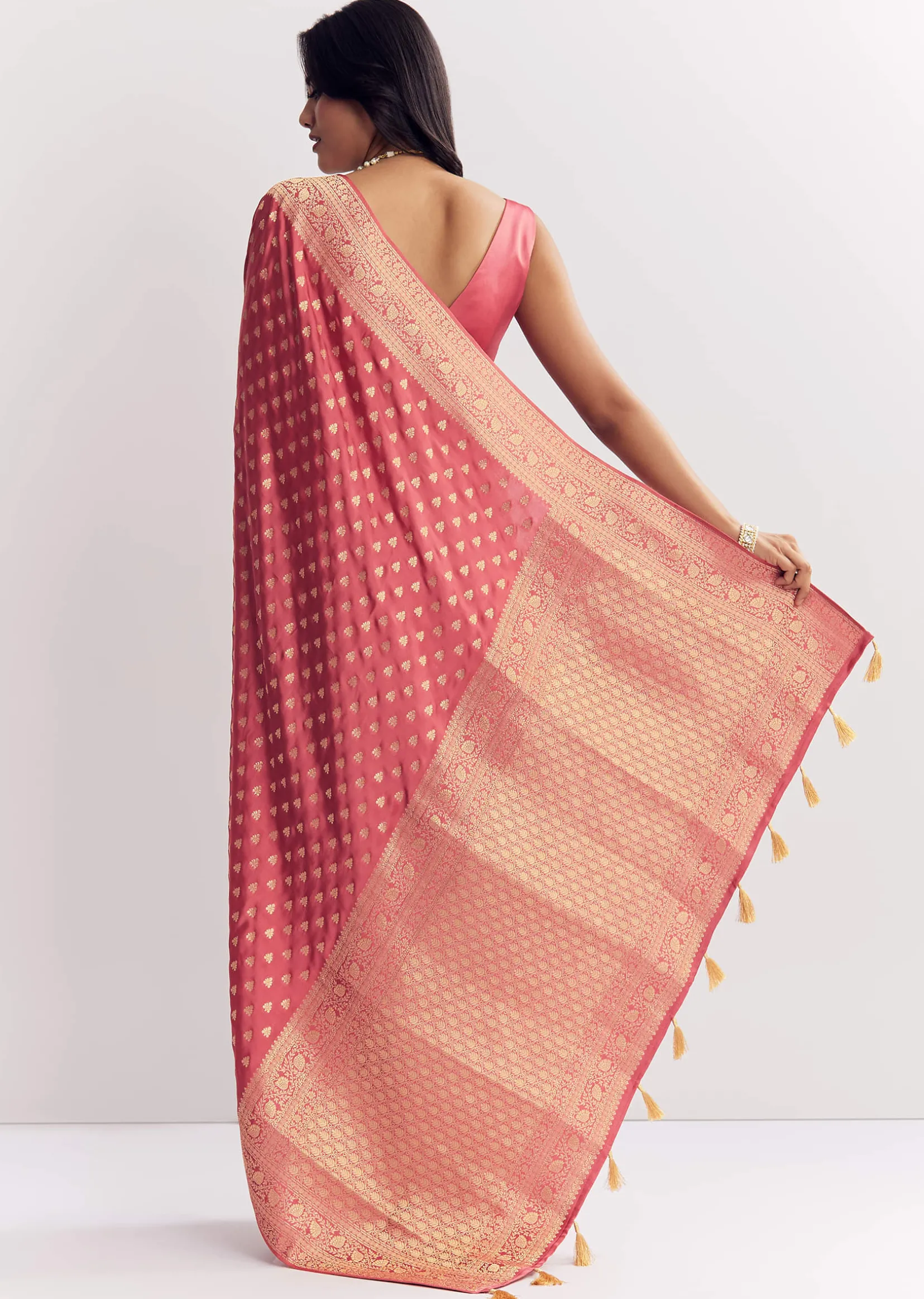 Dusky Pink Silk Saree With Butti And Woven Border
