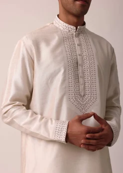 Elegant Peach Silk Kurta Set With Exquisite Cut Work