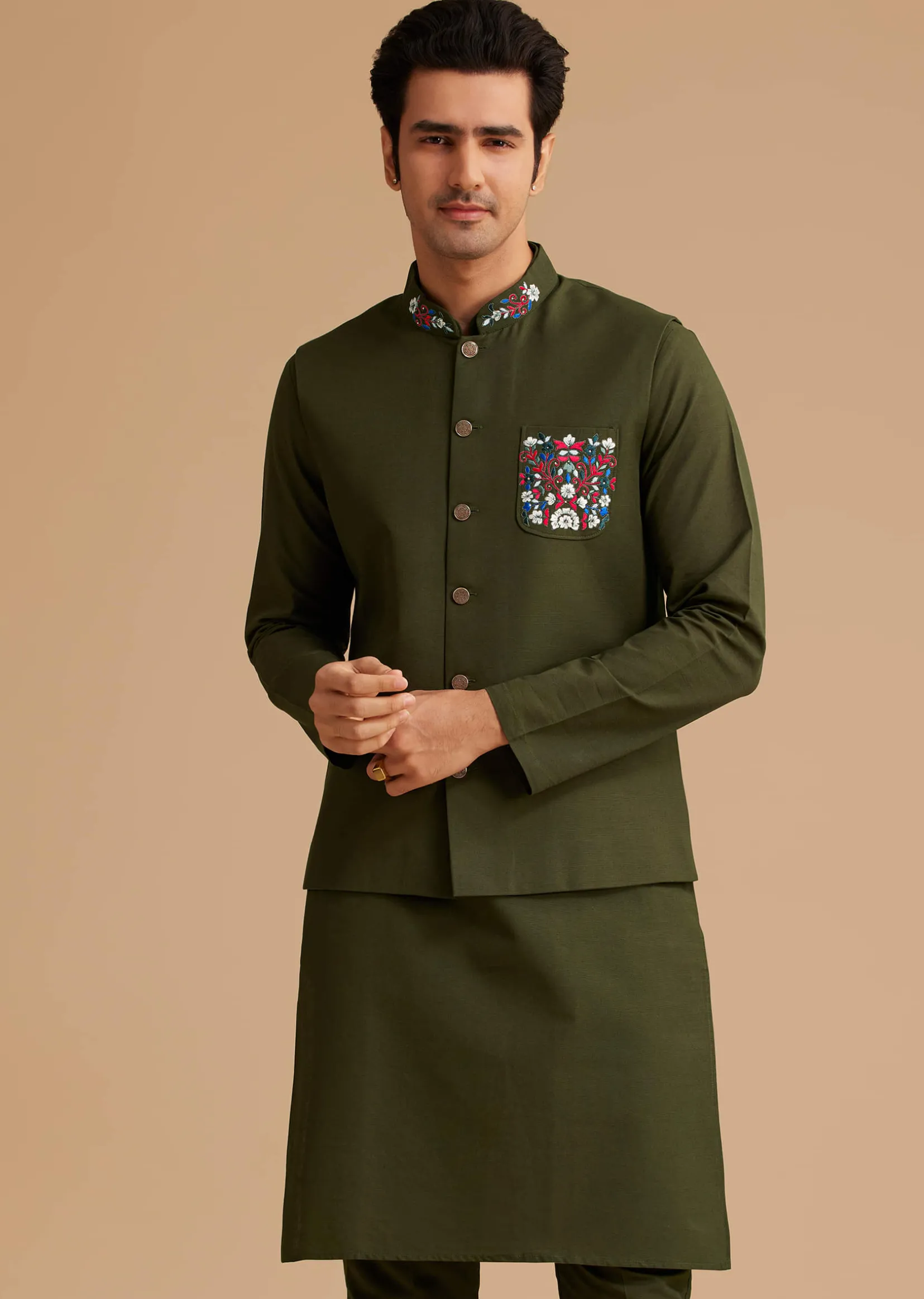 Green Cotton Kurta Set With Embroidered Pocket And Collar
