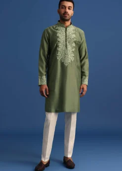 Green Floral Embroidered Kurta Set With Resham Work