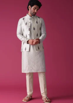 Green Jacket Kurta Set In Art Silk With Threadwork
