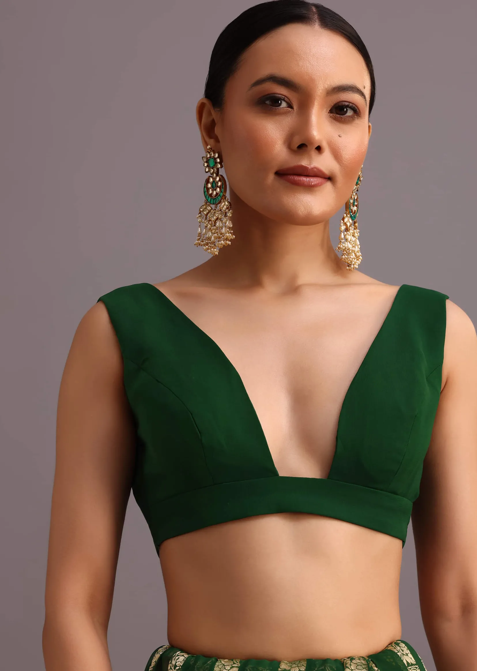 Green Khaddi Georgette Bandhani Saree With Zari Jaal Motif Weave