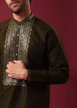 Green Kurta Set In Silk with Leather Work