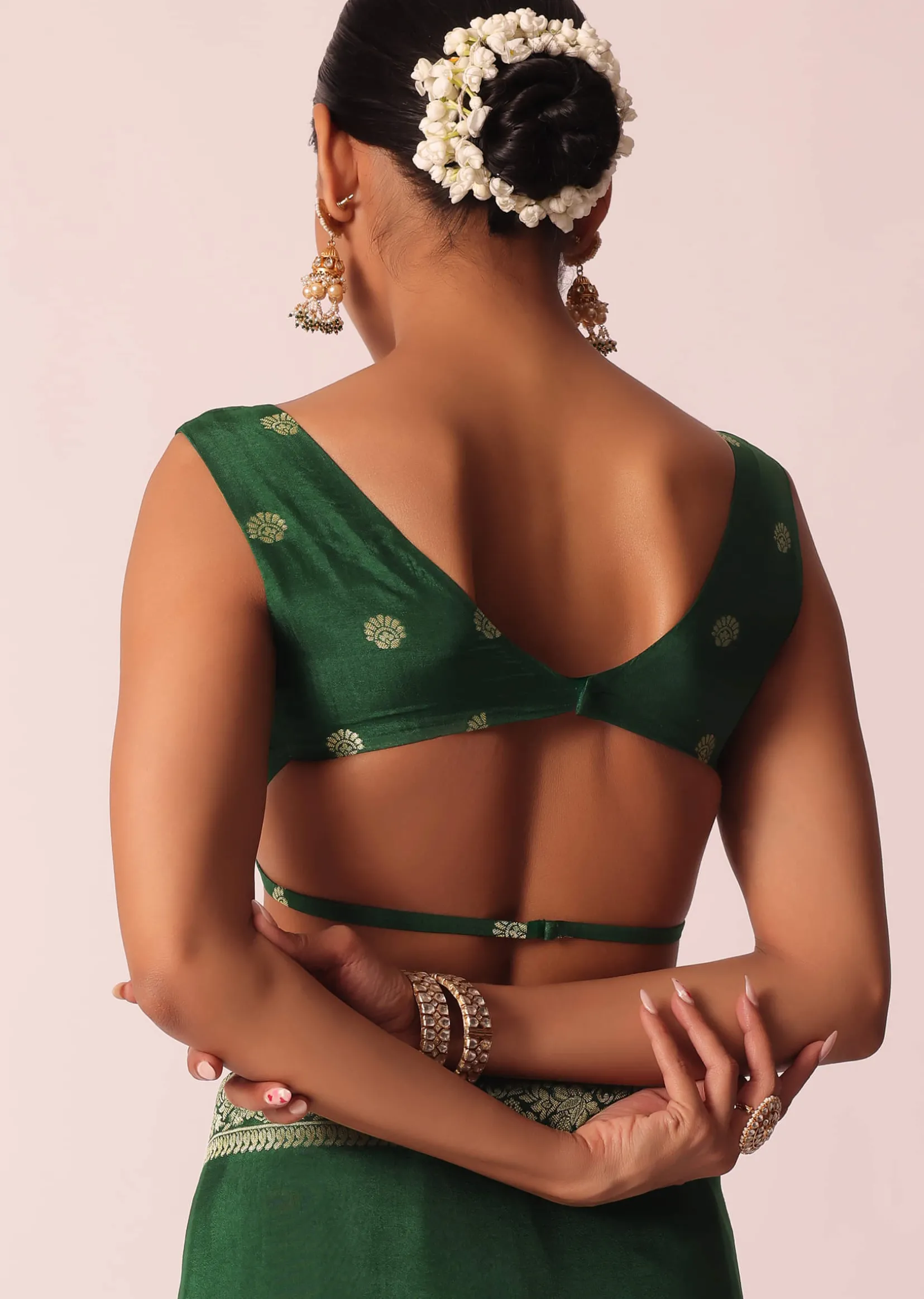 Green Saree In Silk With Woven Bandhani Detail And Unstitched Blouse Piece