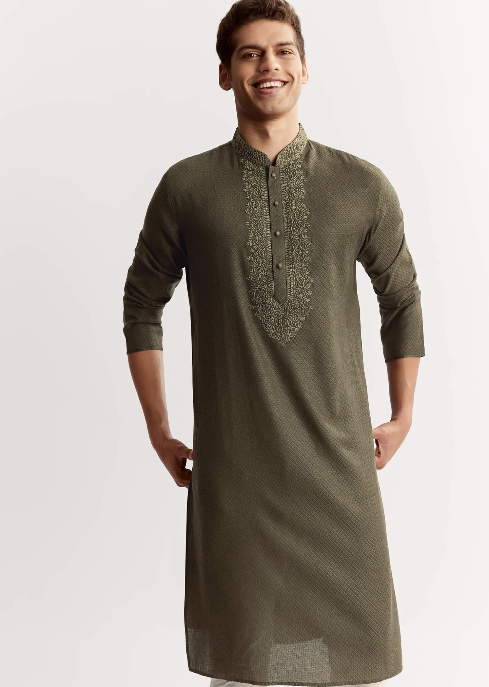 Green Silk Kurta Set With Resham And Embroidery