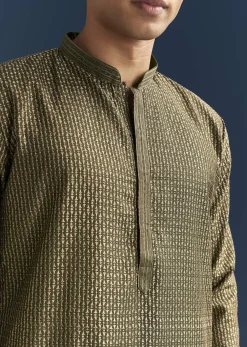 Green Silk Textured Kurta Set For Men With Embroidery