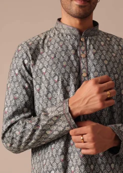 Grey Embroidered Kurta Set In Muslin Silk With Foil Work