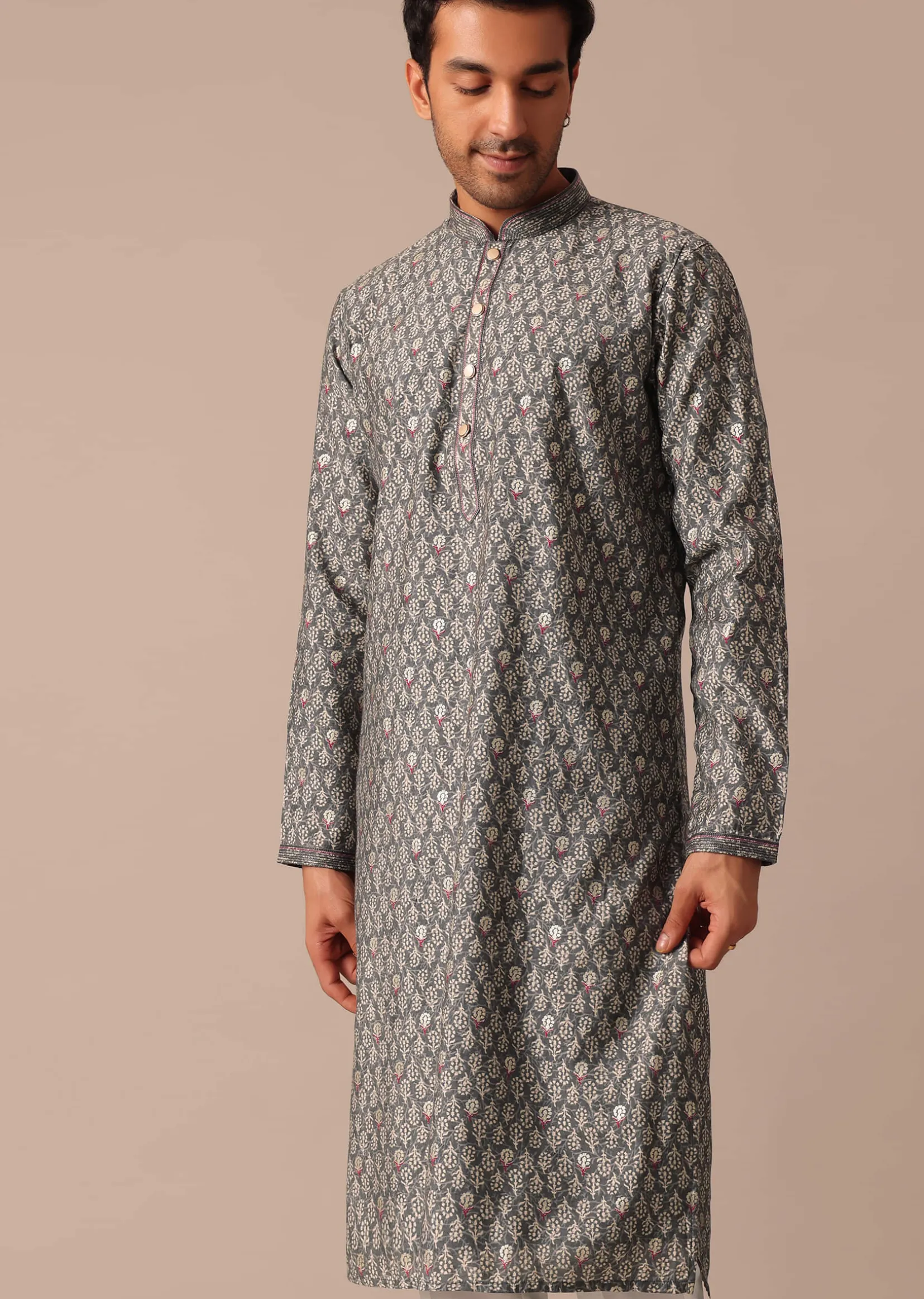 Grey Embroidered Kurta Set In Muslin Silk With Foil Work