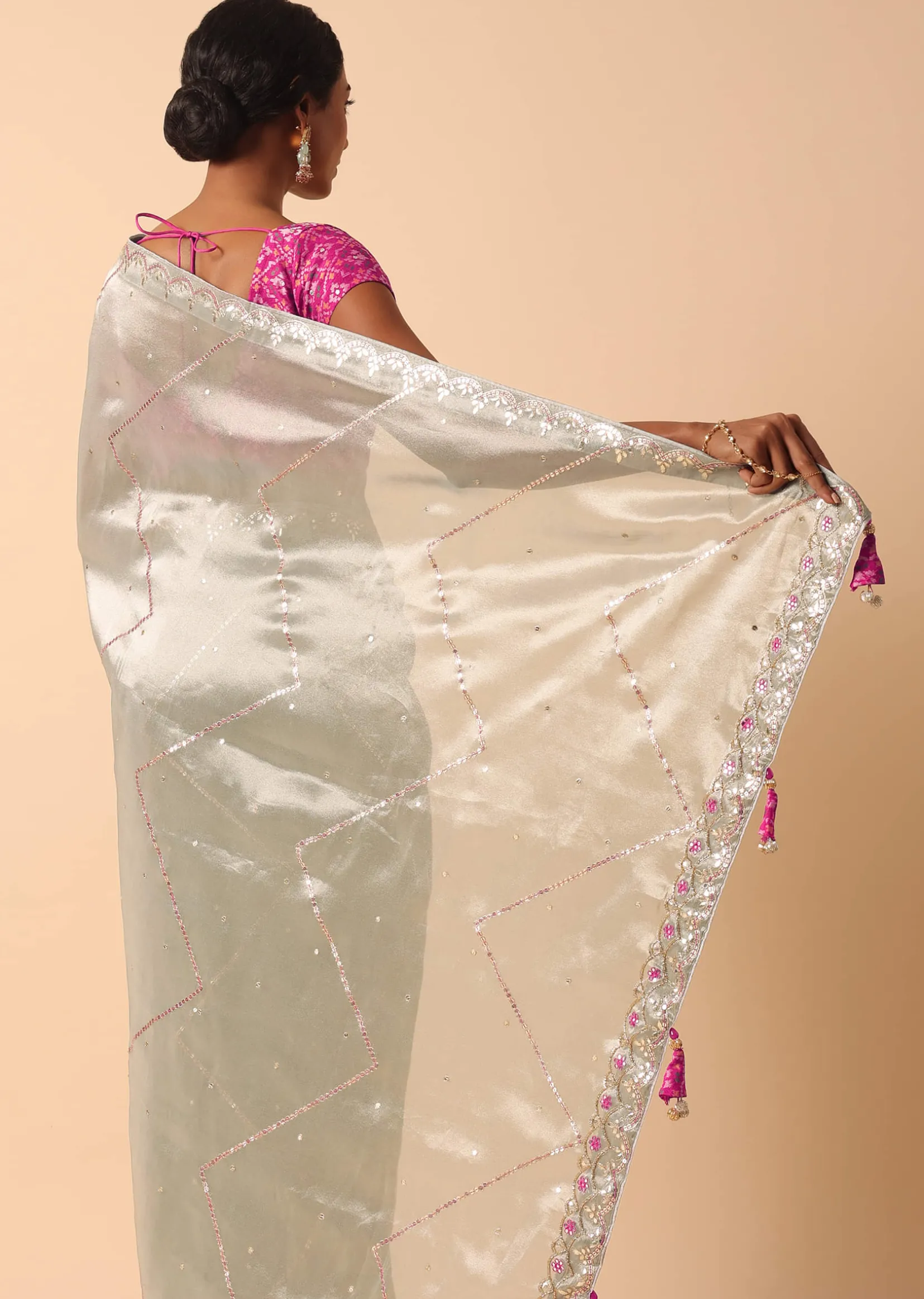Grey Kora Silk Saree With Unstitched Blouse Fabric