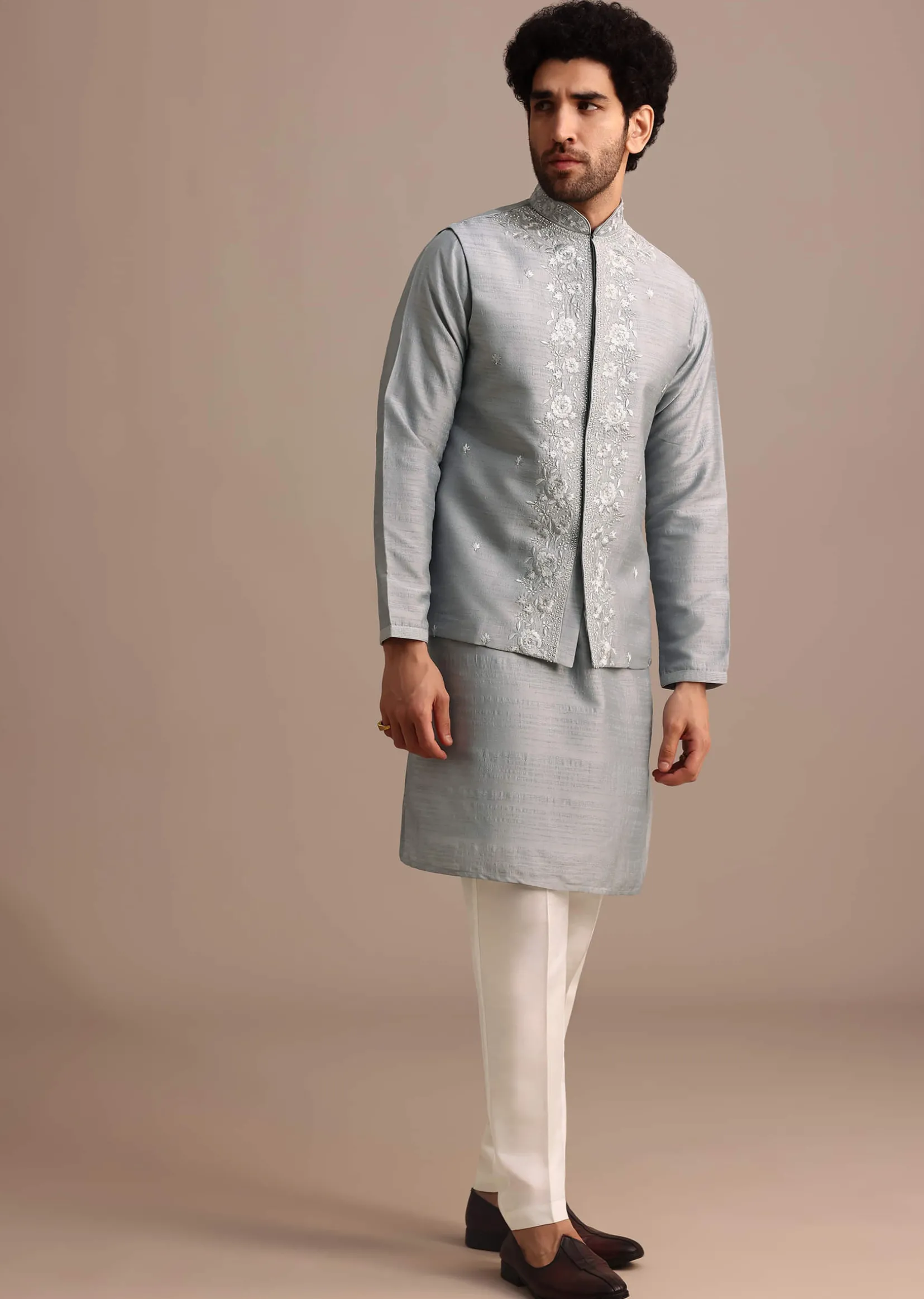 Grey Kurta Jacket Set With Thread Work And Mirror Embroidery For Men