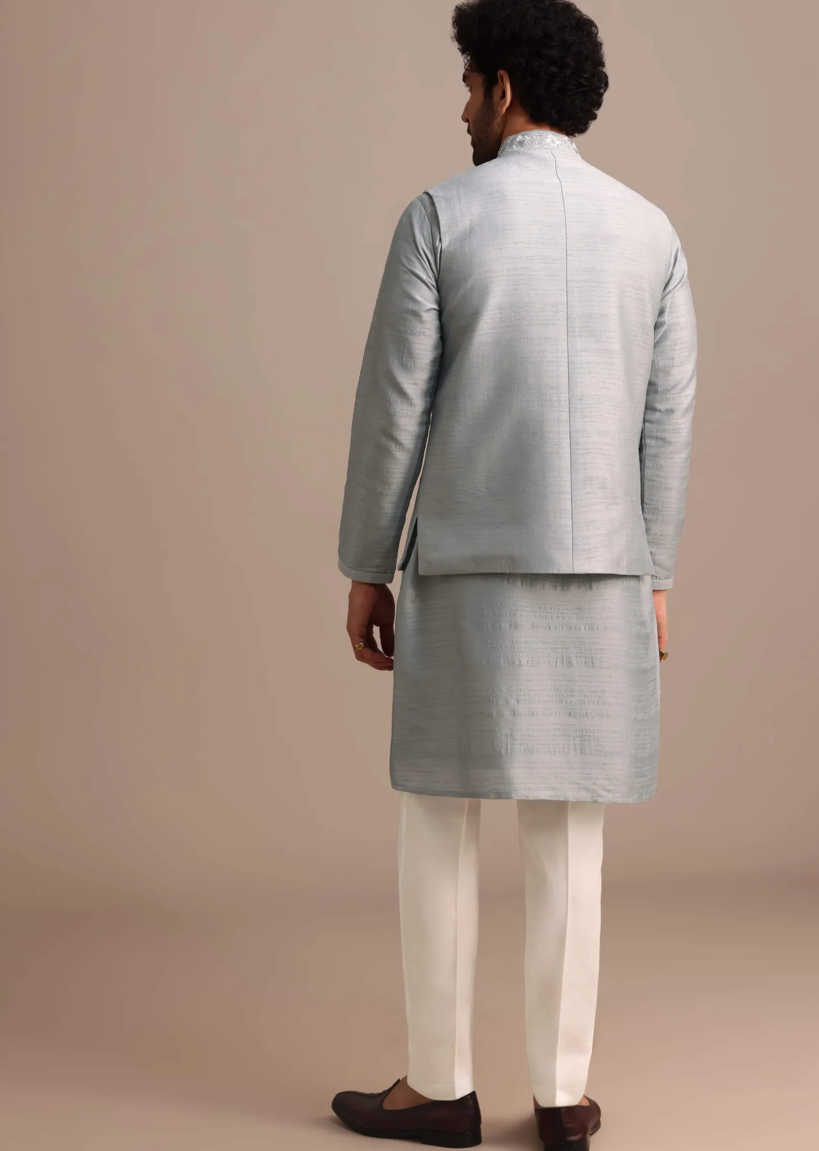 Grey Kurta Jacket Set With Thread Work And Mirror Embroidery For Men