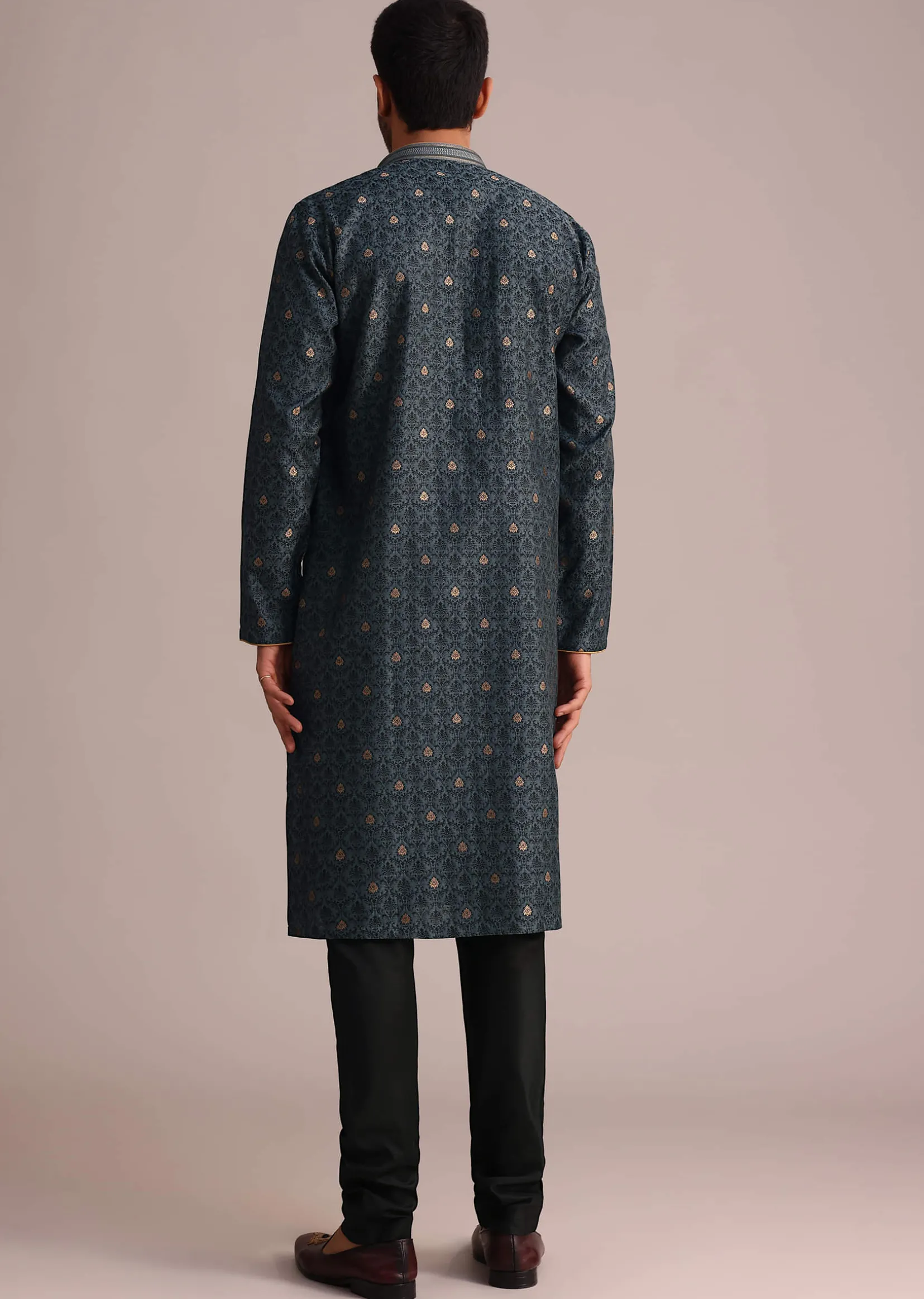 Grey Kurta Set With Foil Printed Buttis