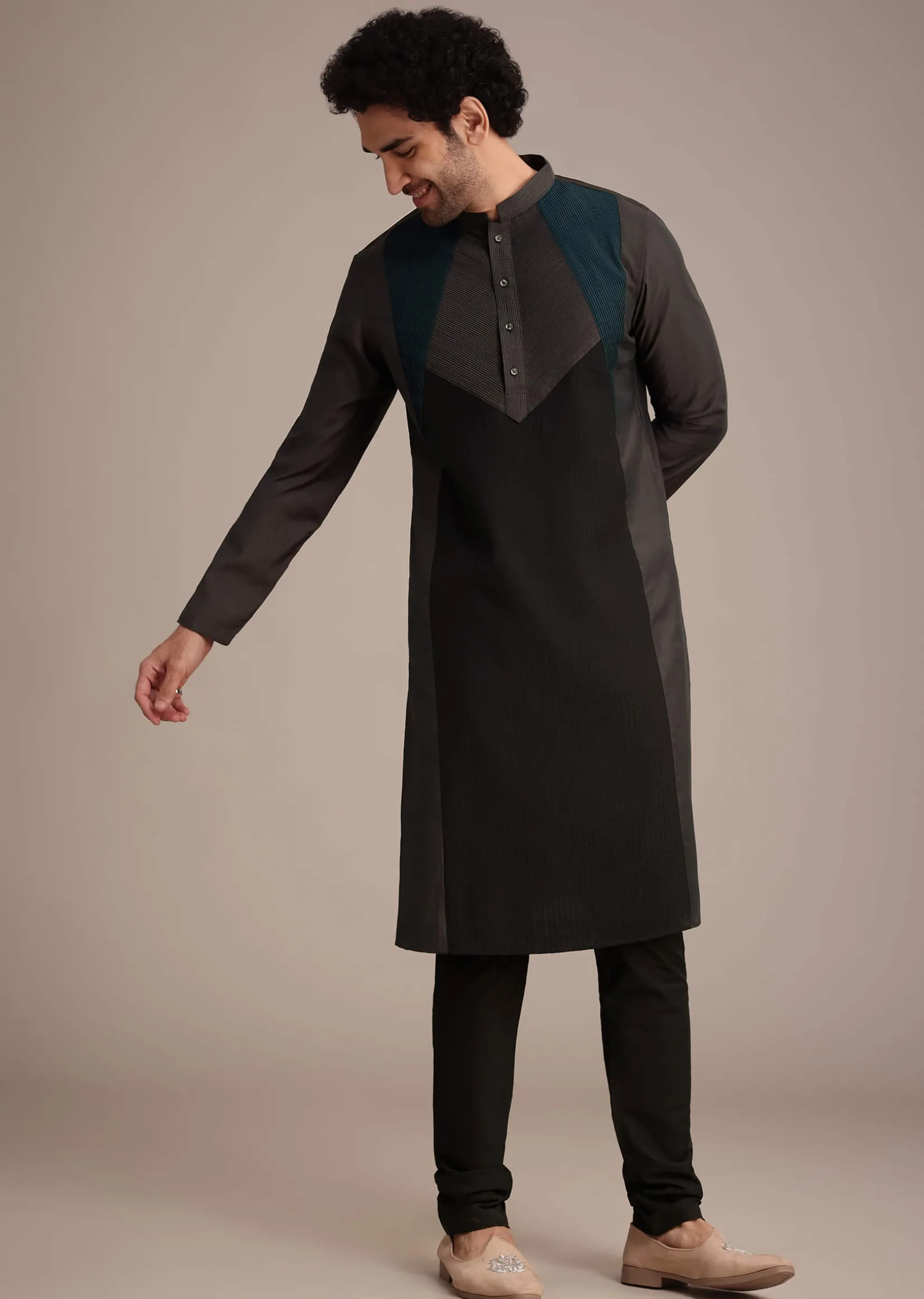 Grey Kurta Set With Pintuck Detailing