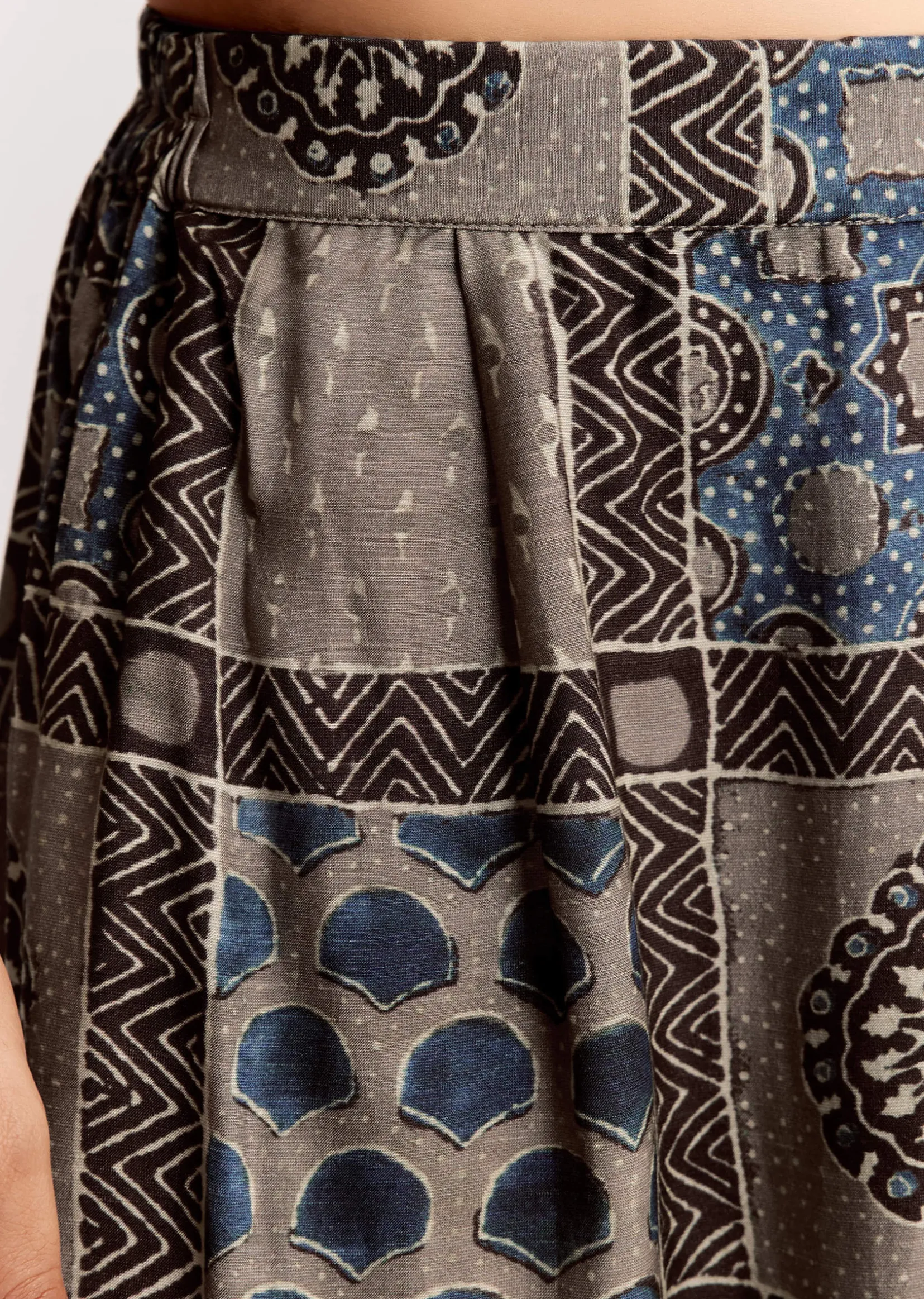 Grey Linen Kurta Set With Ajrakh Print