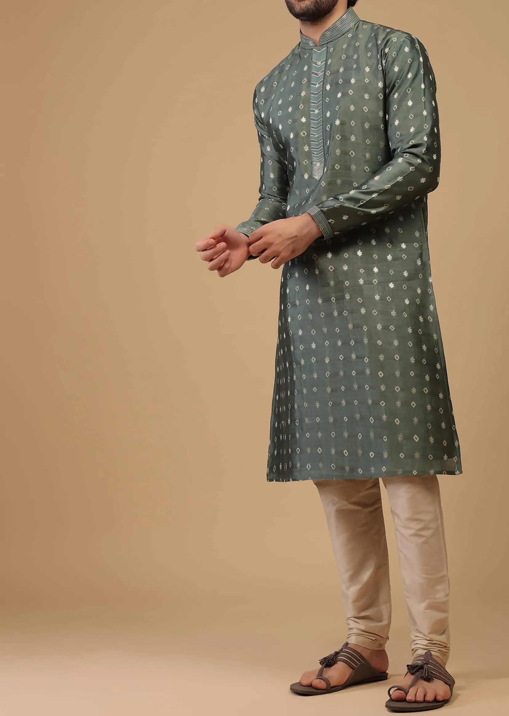 Grey Printed Handwoven Silk Kurta Set With Buttis