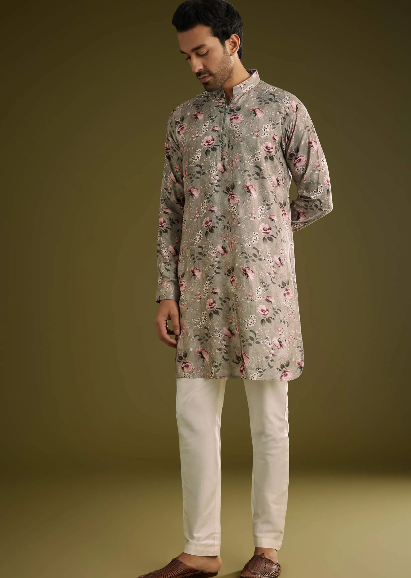Grey Printed Kurta Set In Russian Silk With Zipper