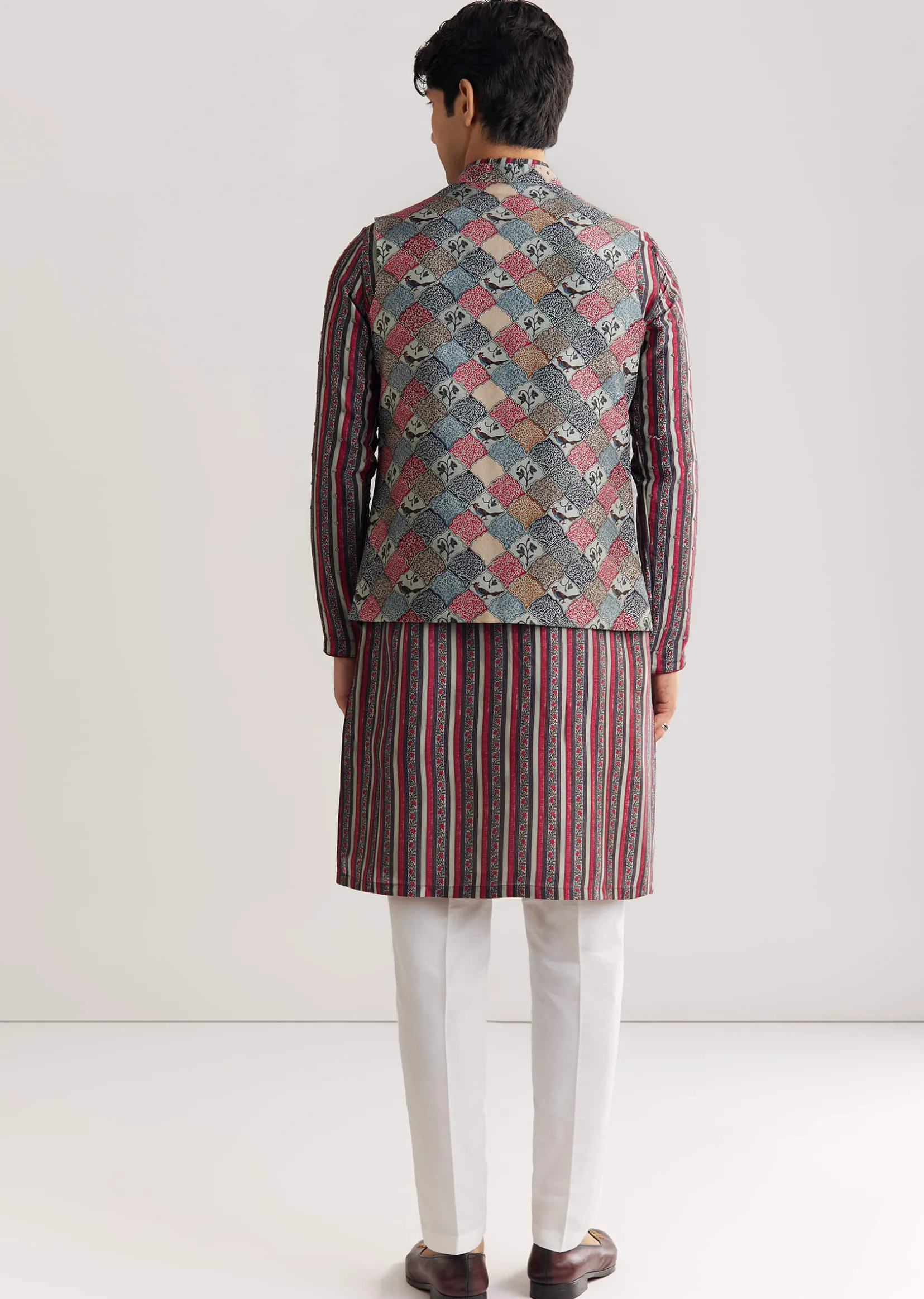 Grey Rawsilk Jacket Kurta Set With Cut Dana And Stone