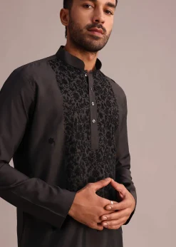 Grey Silk Blend Floral Embroidered Kurta Set With Resham Work