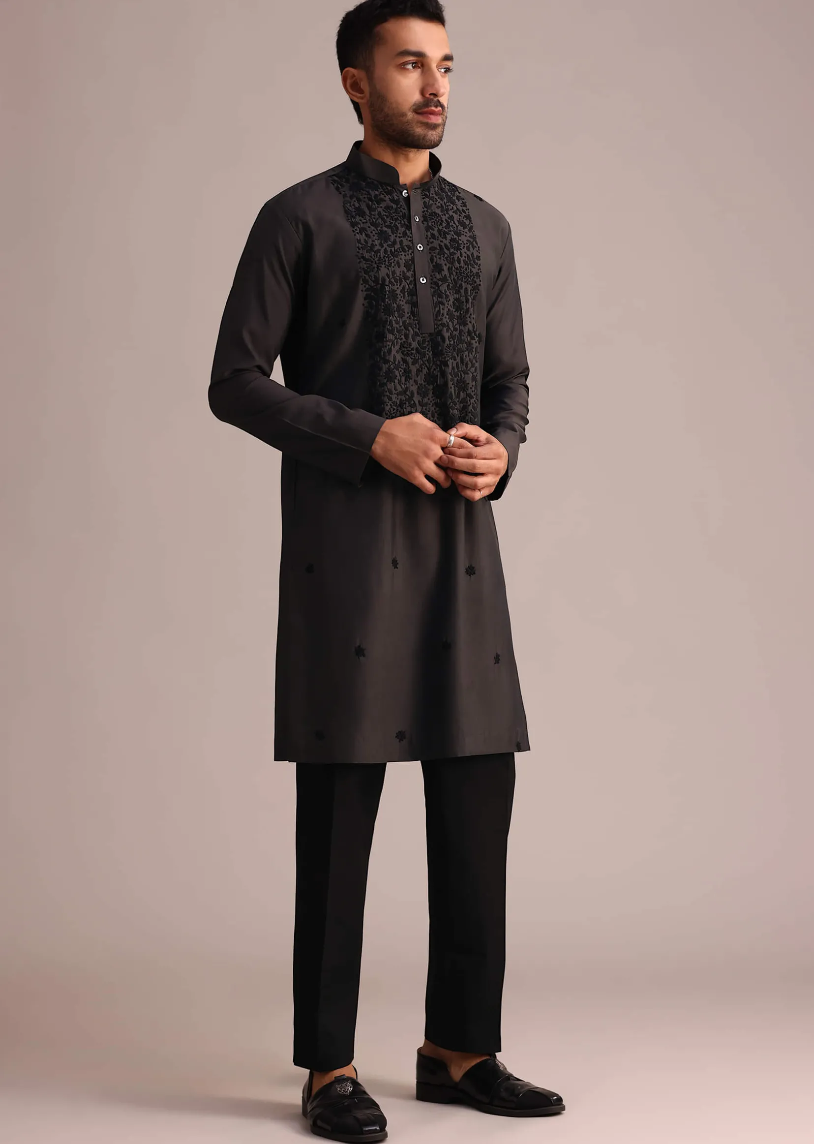 Grey Silk Blend Floral Embroidered Kurta Set With Resham Work