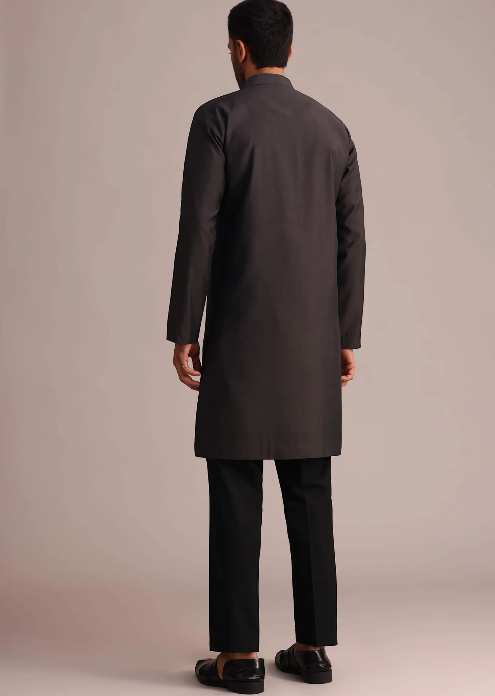 Grey Silk Blend Floral Embroidered Kurta Set With Resham Work