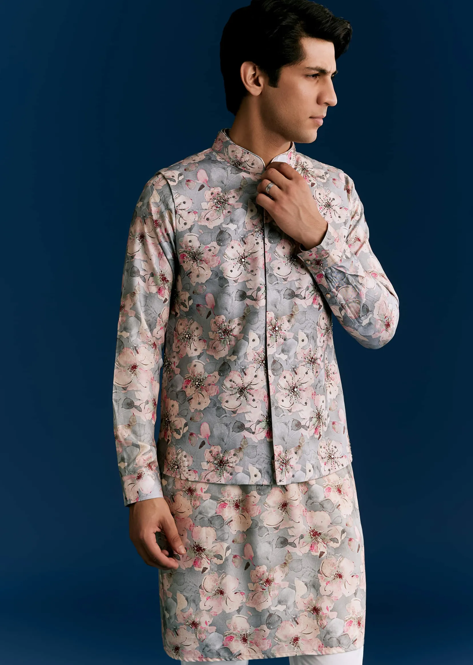 Grey Silk Kurta Jacket Set With Sequins And Thread Embroidery