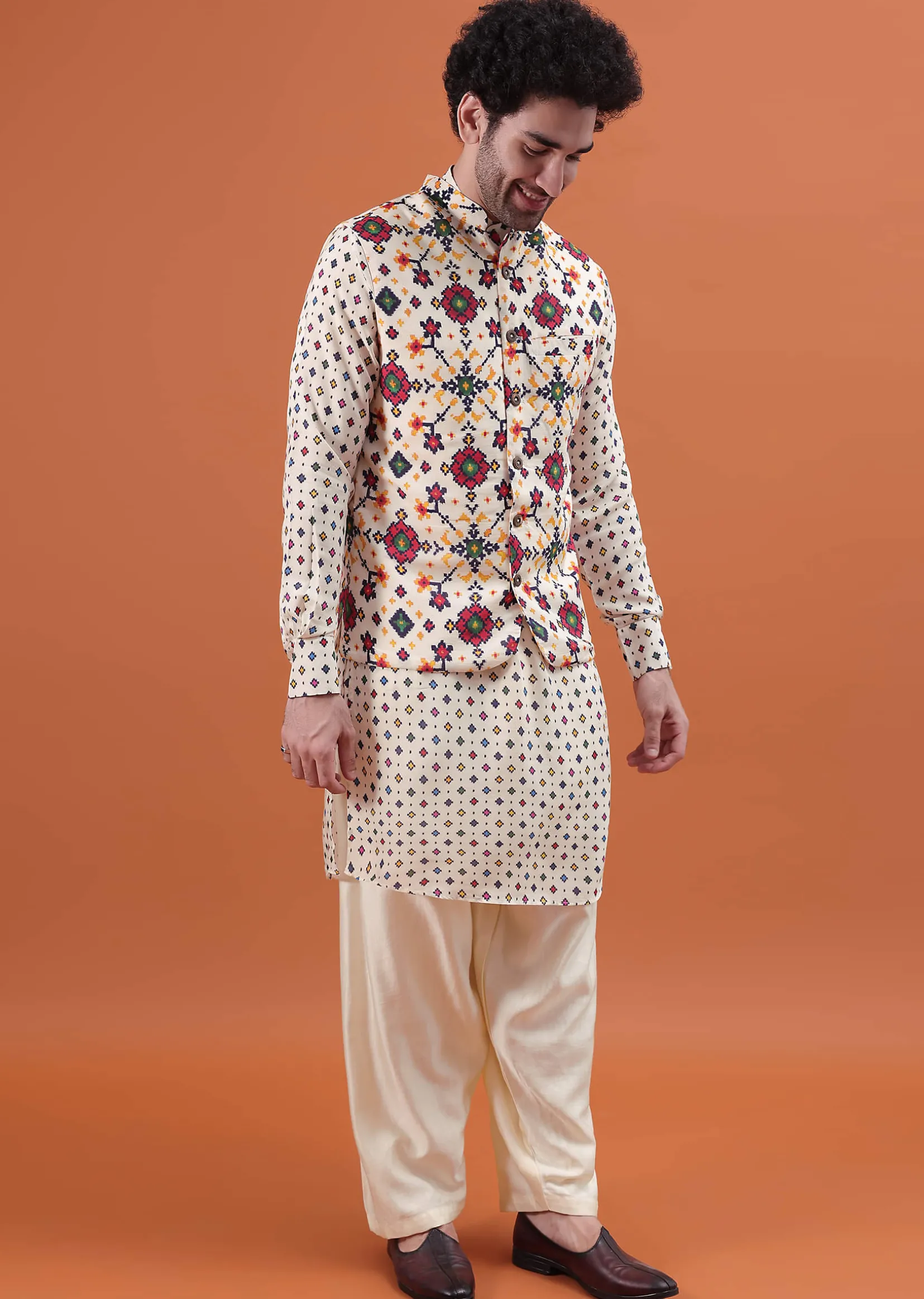 Ivory Patola Printed Kurta Jacket Set For Men
