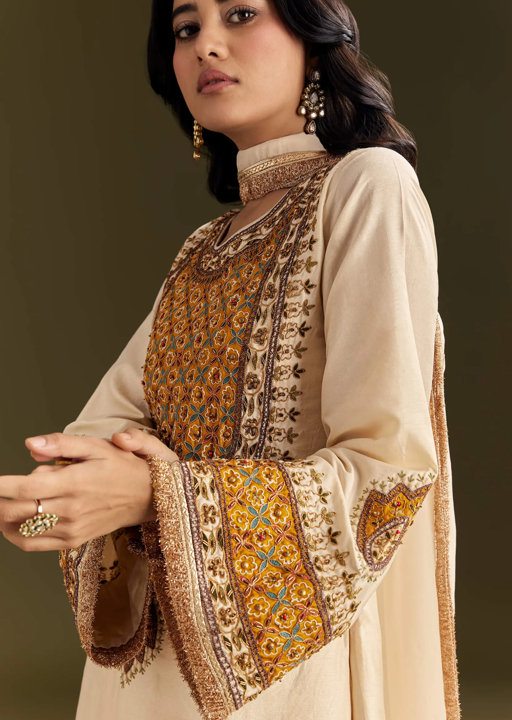 Ivory Silk Threadwork Kurta Patiala With Gotta Lace Organza Dupatta