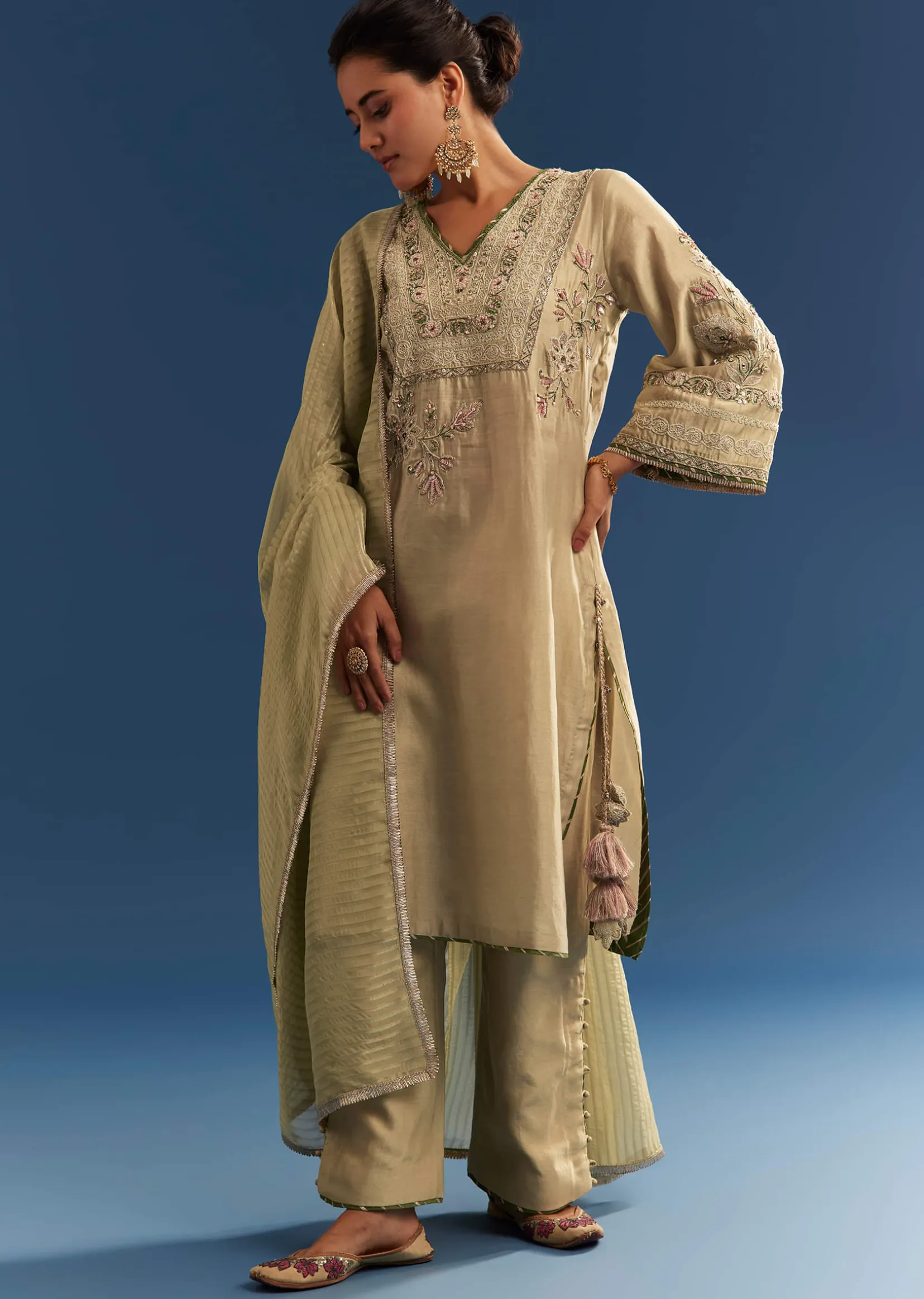 Light Green Chanderi Kurta Set With Organza Dupatta And Tassel Tie-Up Back