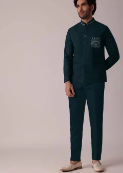 Majestic Green Short Kurta With Elegant Embroidered Bandi