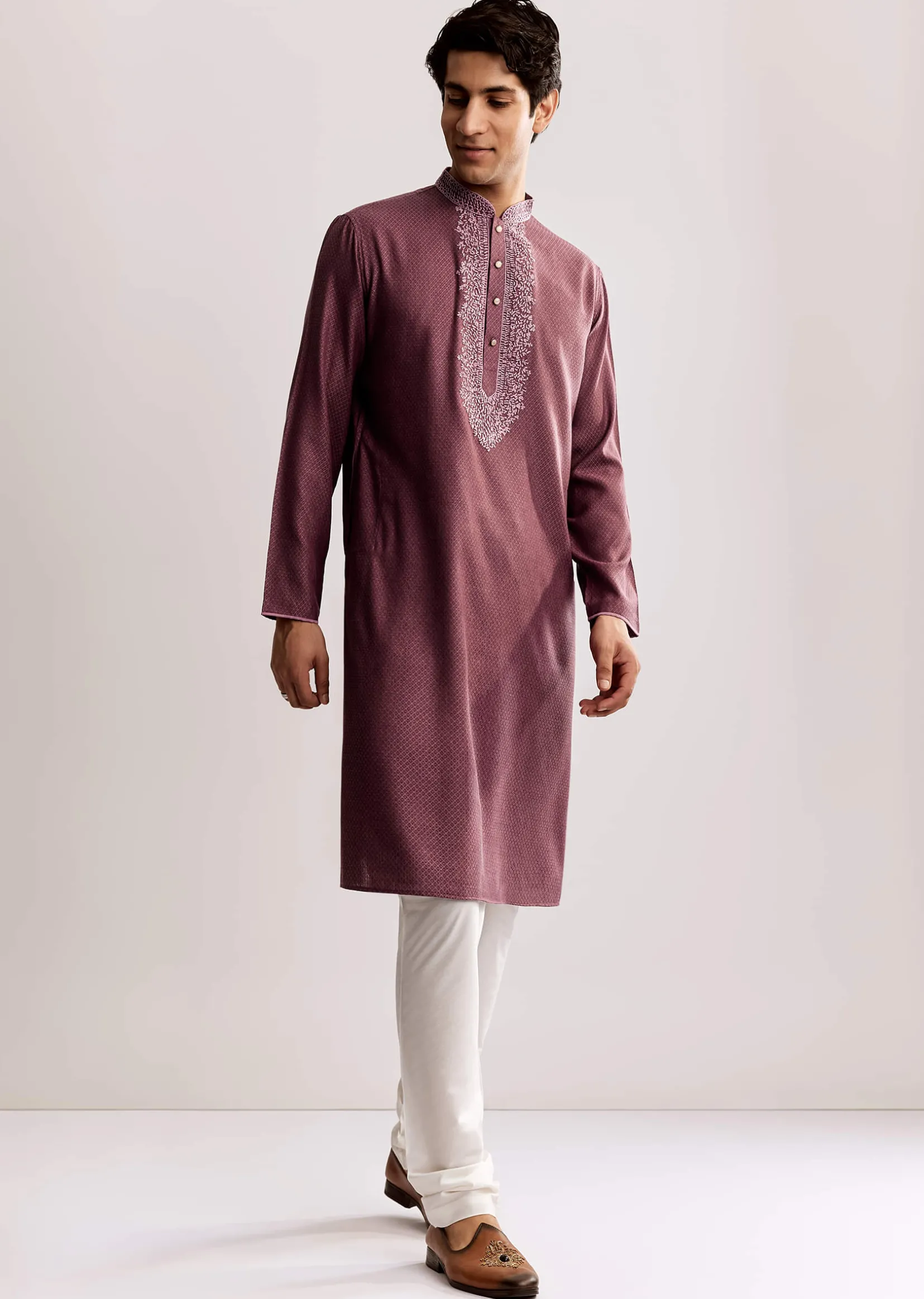 Mauve Silk Kurta Set With Thread Embroidery