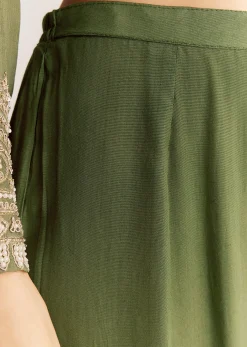 Mehendi Green Chinon Kurta Set With Zardosi And Butti Work