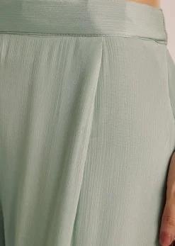 Mint Green Chinon Kurta Set With Cutdana Moti And Choker Dupatta