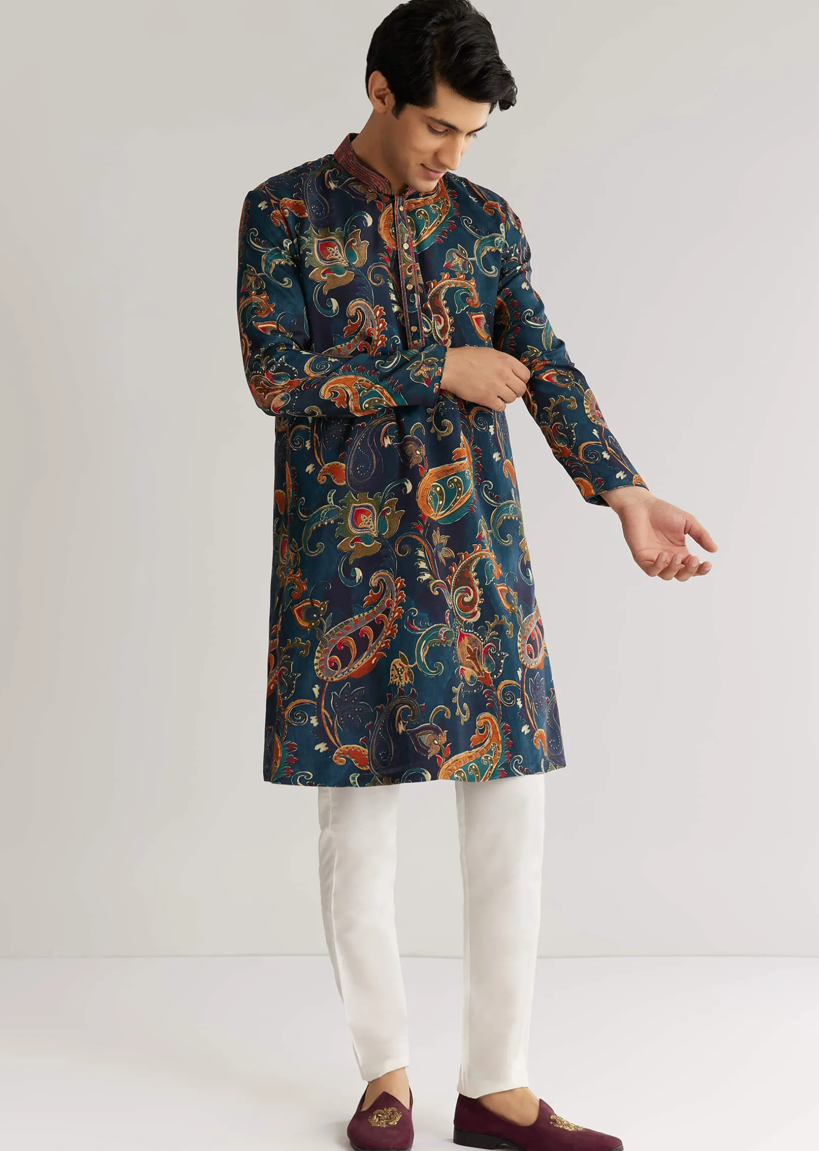 Navy Blue Silk Resham Embroidered Kurta Set With Paisley Prints