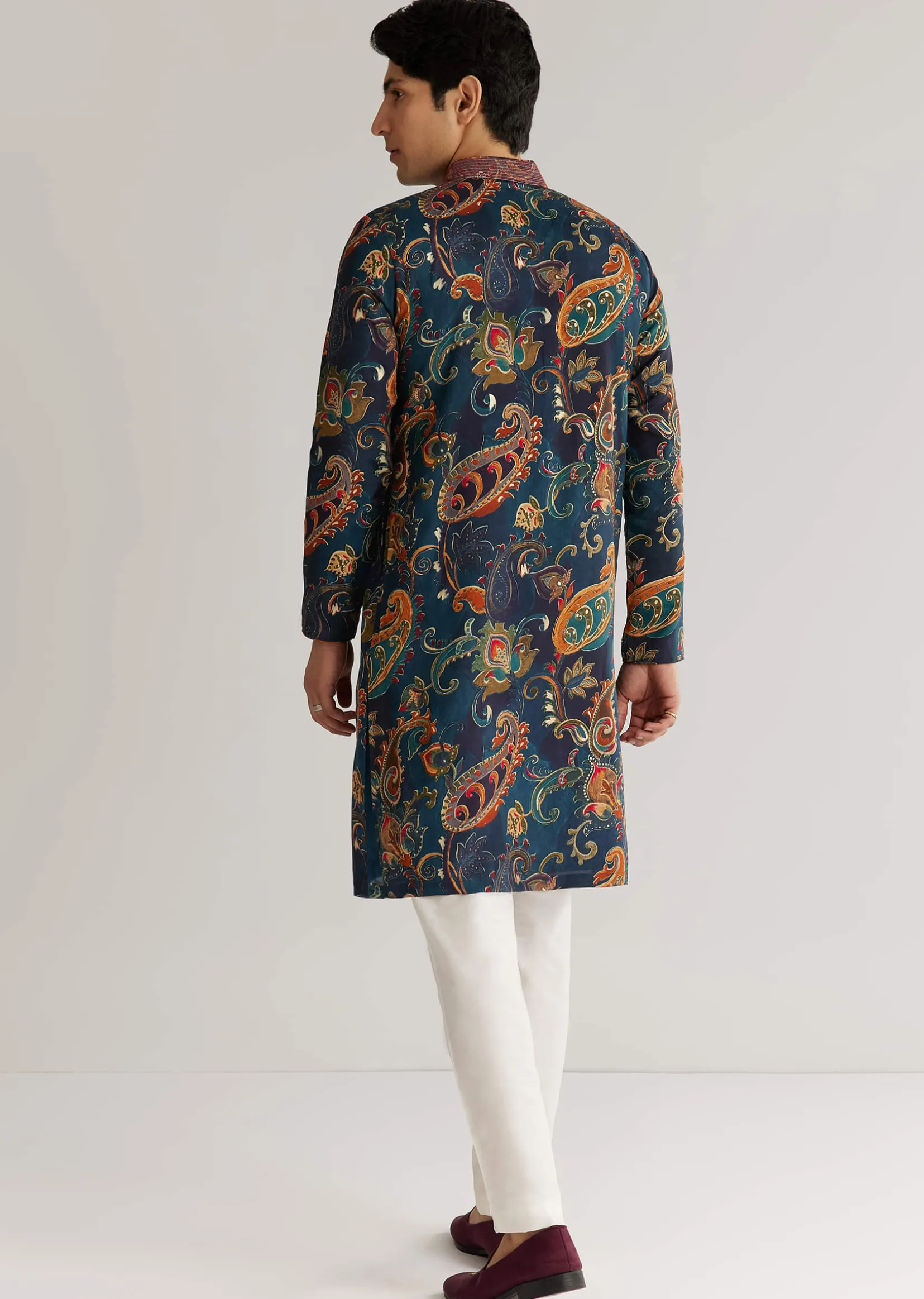 Navy Blue Silk Resham Embroidered Kurta Set With Paisley Prints