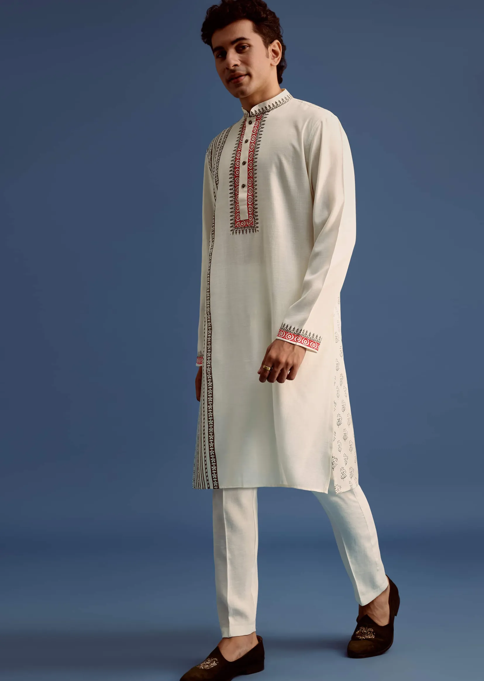 Off White Block Printed Kurta Set With Zari Hand Embroidery