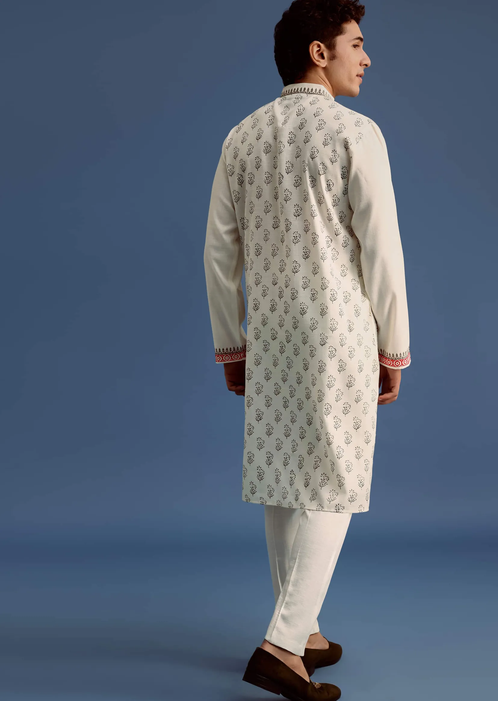 Off White Block Printed Kurta Set With Zari Hand Embroidery