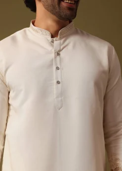 Off White Kurta Set In Resham Work For Men