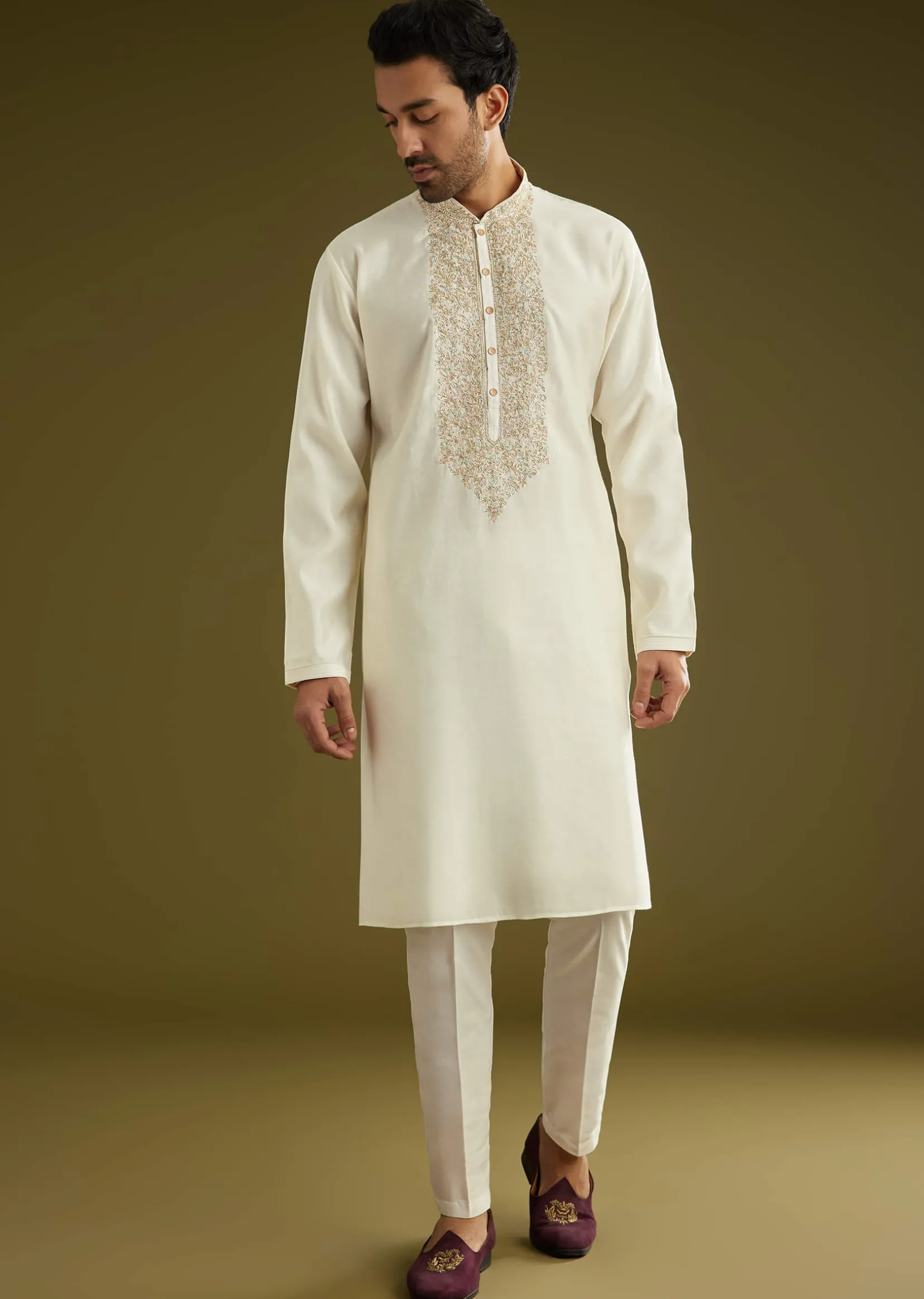 Off White Silk Kurta Set With Embroidered Yoke