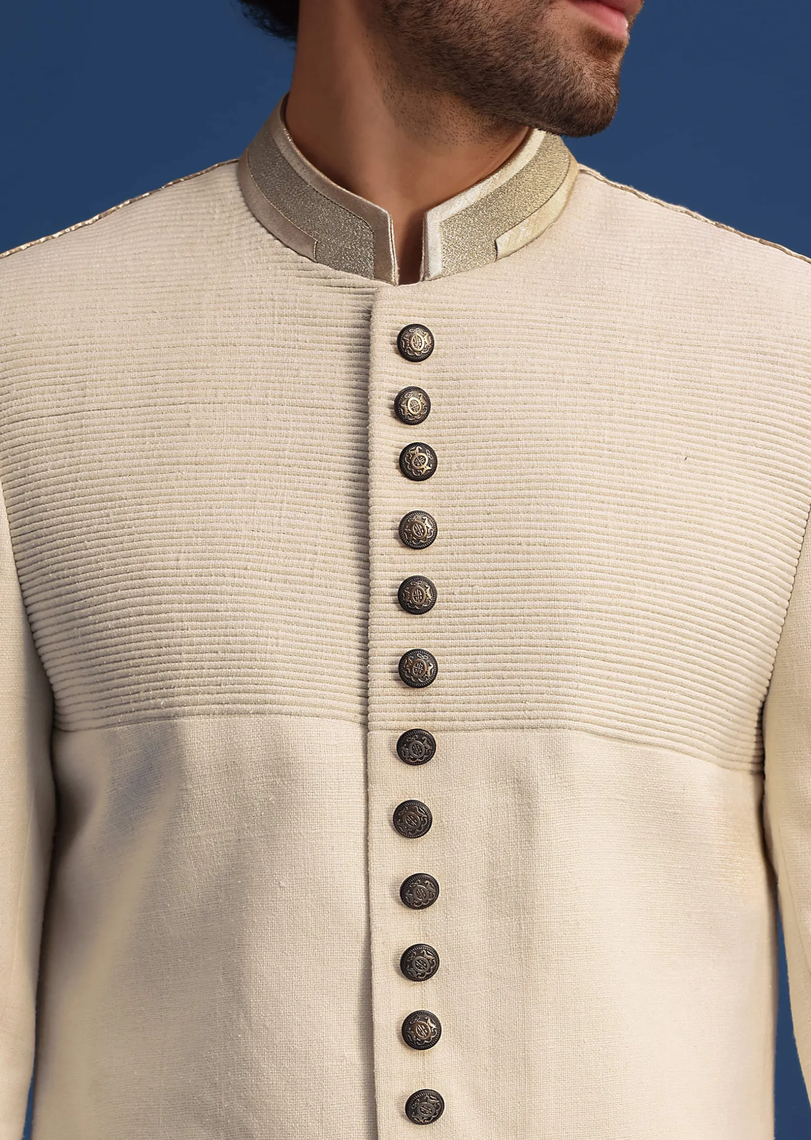 Off White Silk Sherwani Set With Zari Embroidery