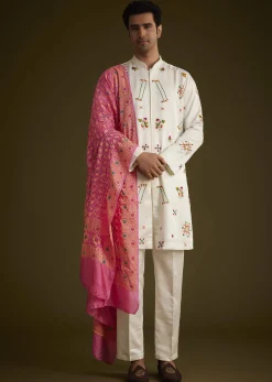 Off White Silk Thread Embroidered Kurta Set With Bandhani Dupatta