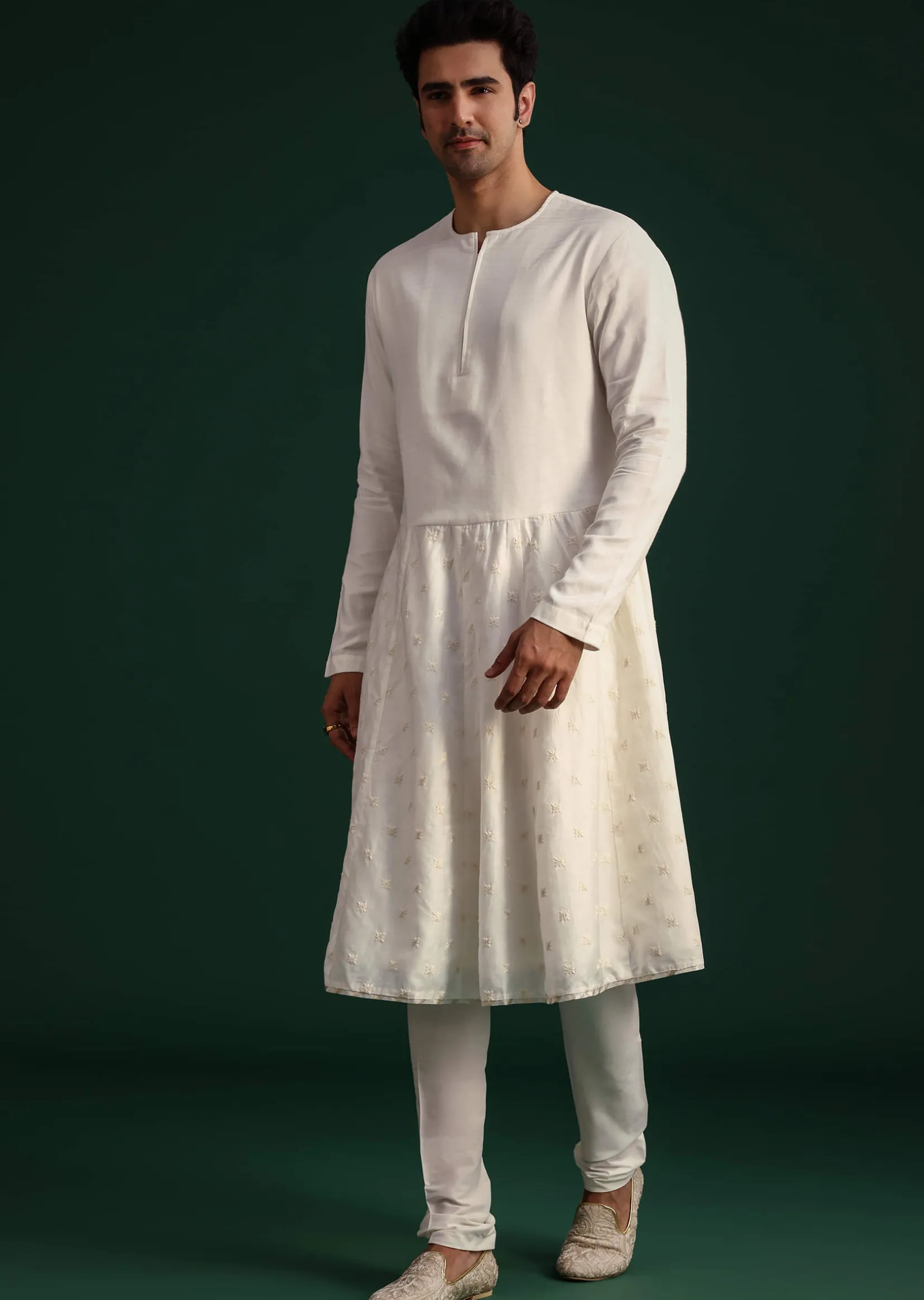 Off White Silk Threadwork Sherwani Suit With Dupatta And Mala
