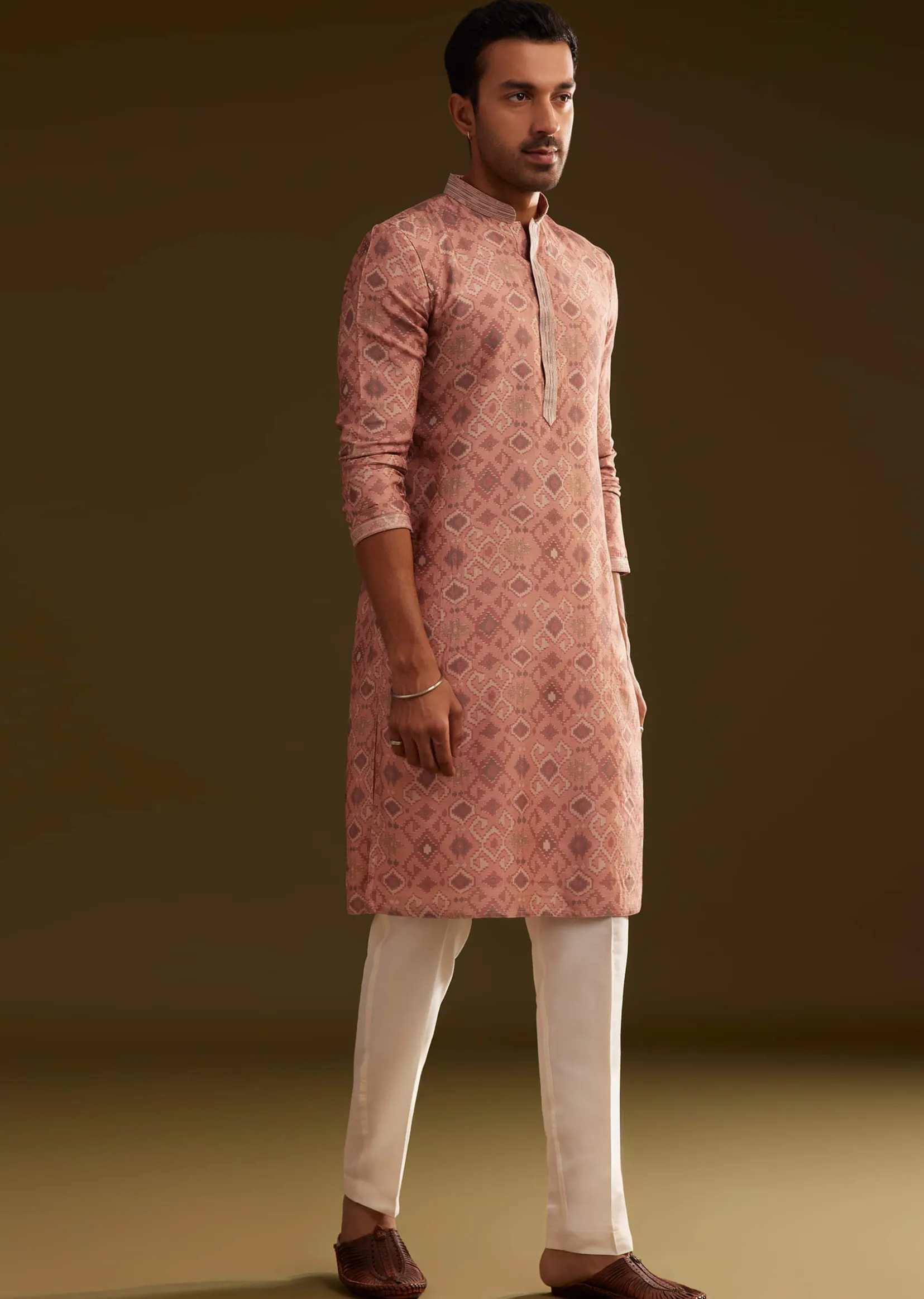 Onion Pink Kurta Set with Geometric Print