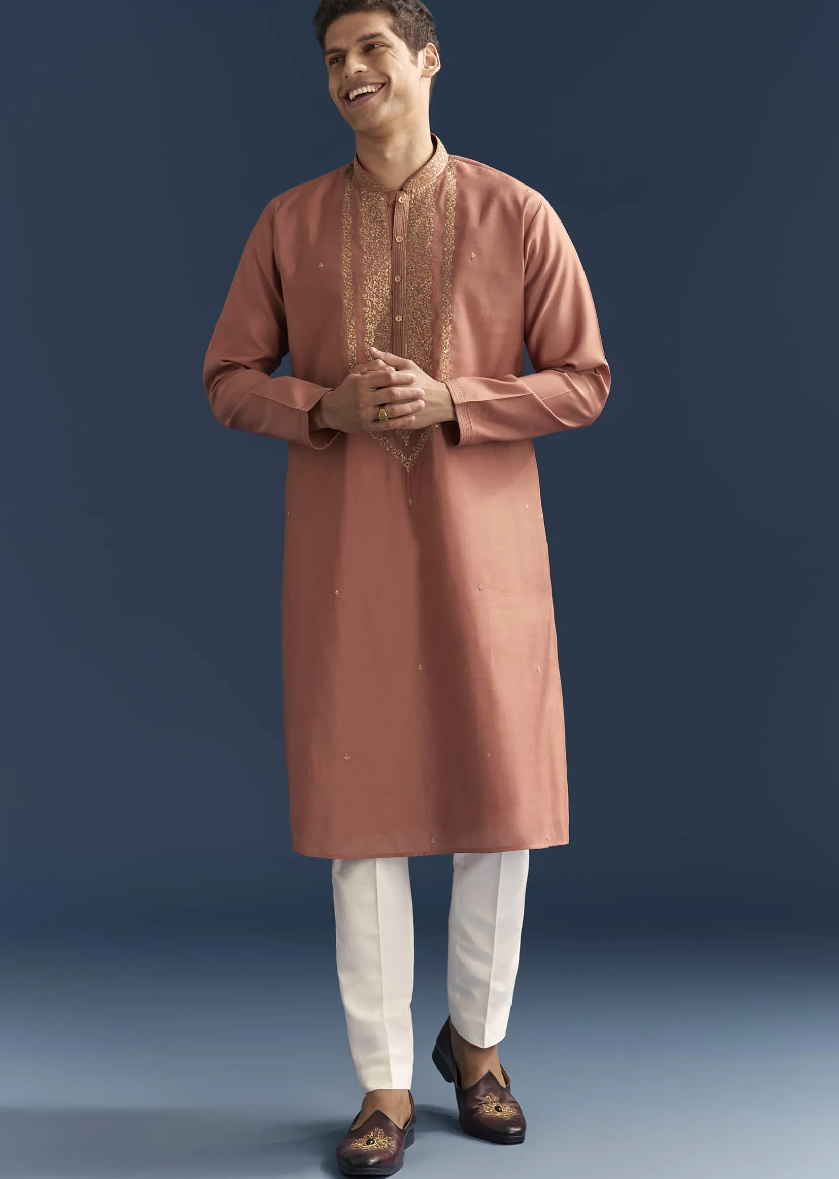 Orange Silk Textured Kurta Set For Men With Resham Work