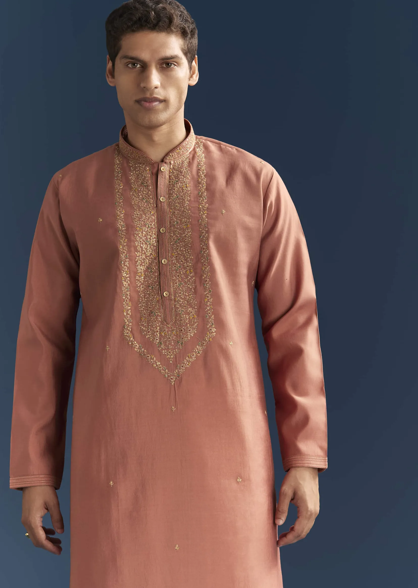 Orange Silk Textured Kurta Set For Men With Resham Work